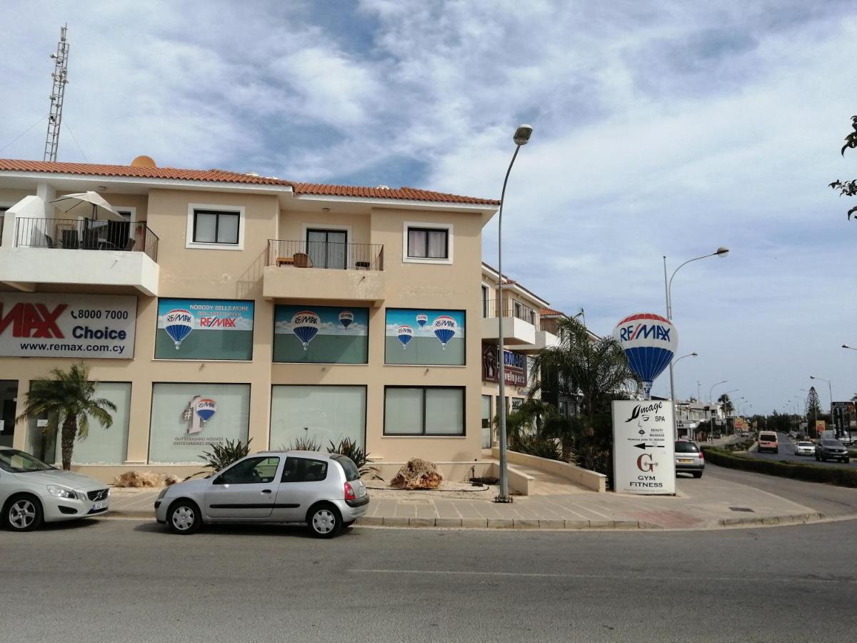 Barlee'S Apartment Paralimni Exterior photo