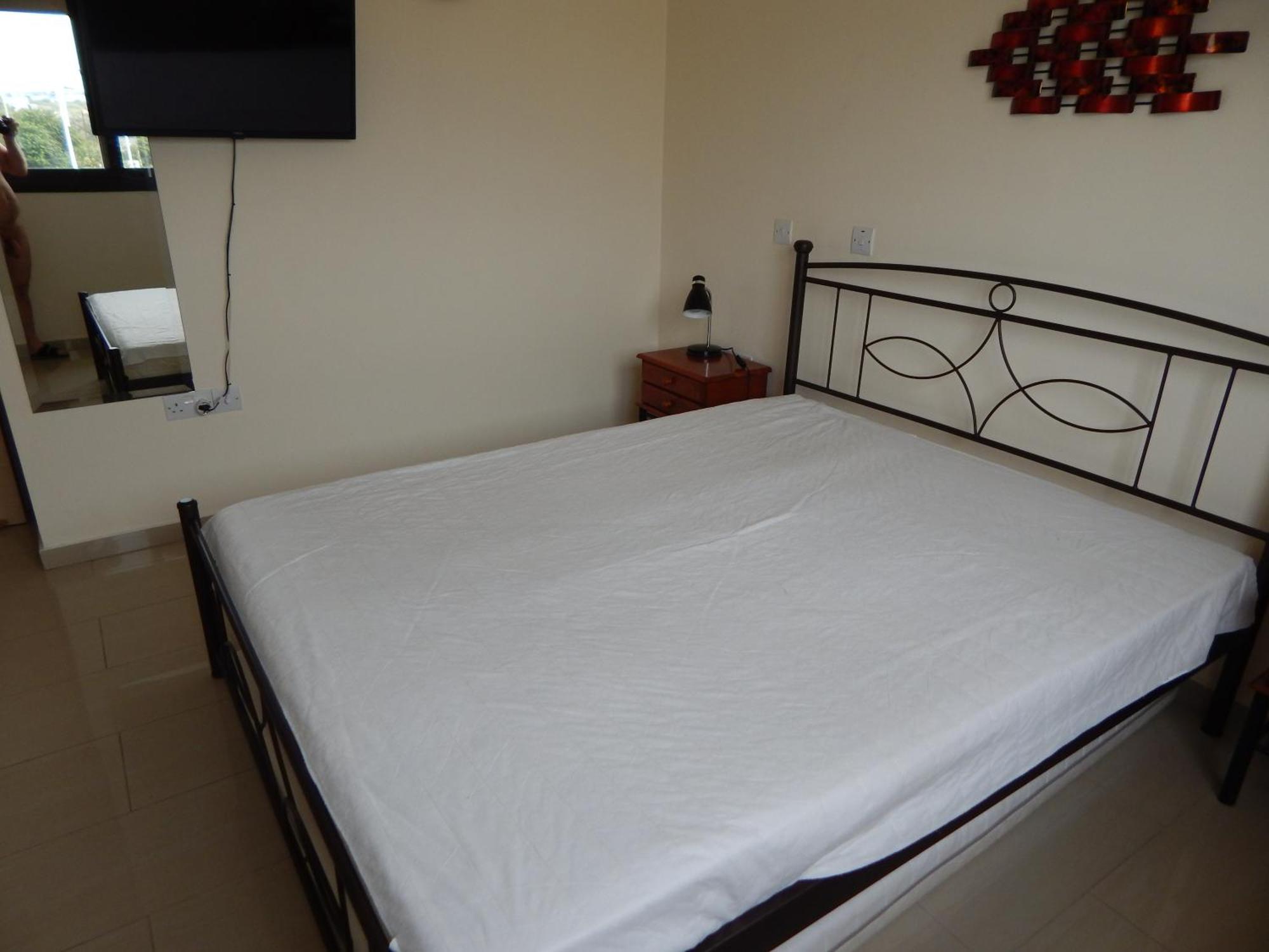 Barlee'S Apartment Paralimni Exterior photo